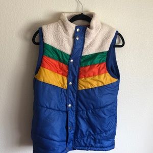 retro puffy vest!